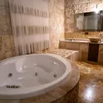 Kemerhan Cave אורגופ