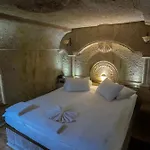 Kemerhan Cave אורגופ